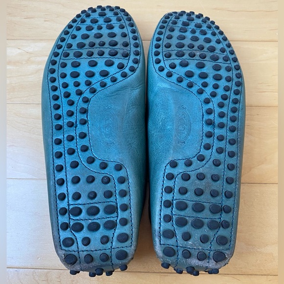 TOD’S - Gommino Driving Shoes in Leather - Picture 7 of 7